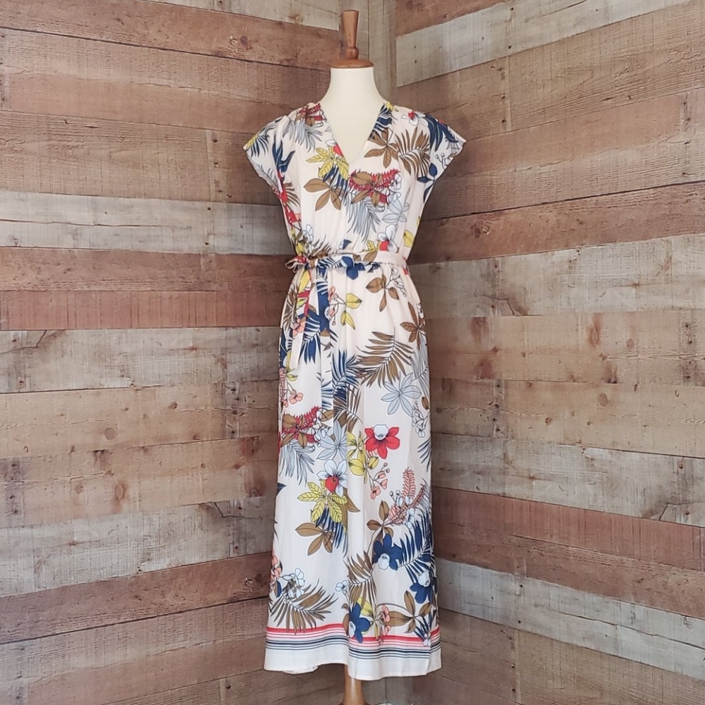 Basic model floral print